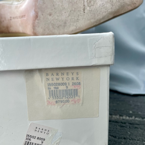 Monolo Blahnik cream color boots, size 9 US, Handmade in Italy. Comfy 3” heel. - Picture 12 of 16